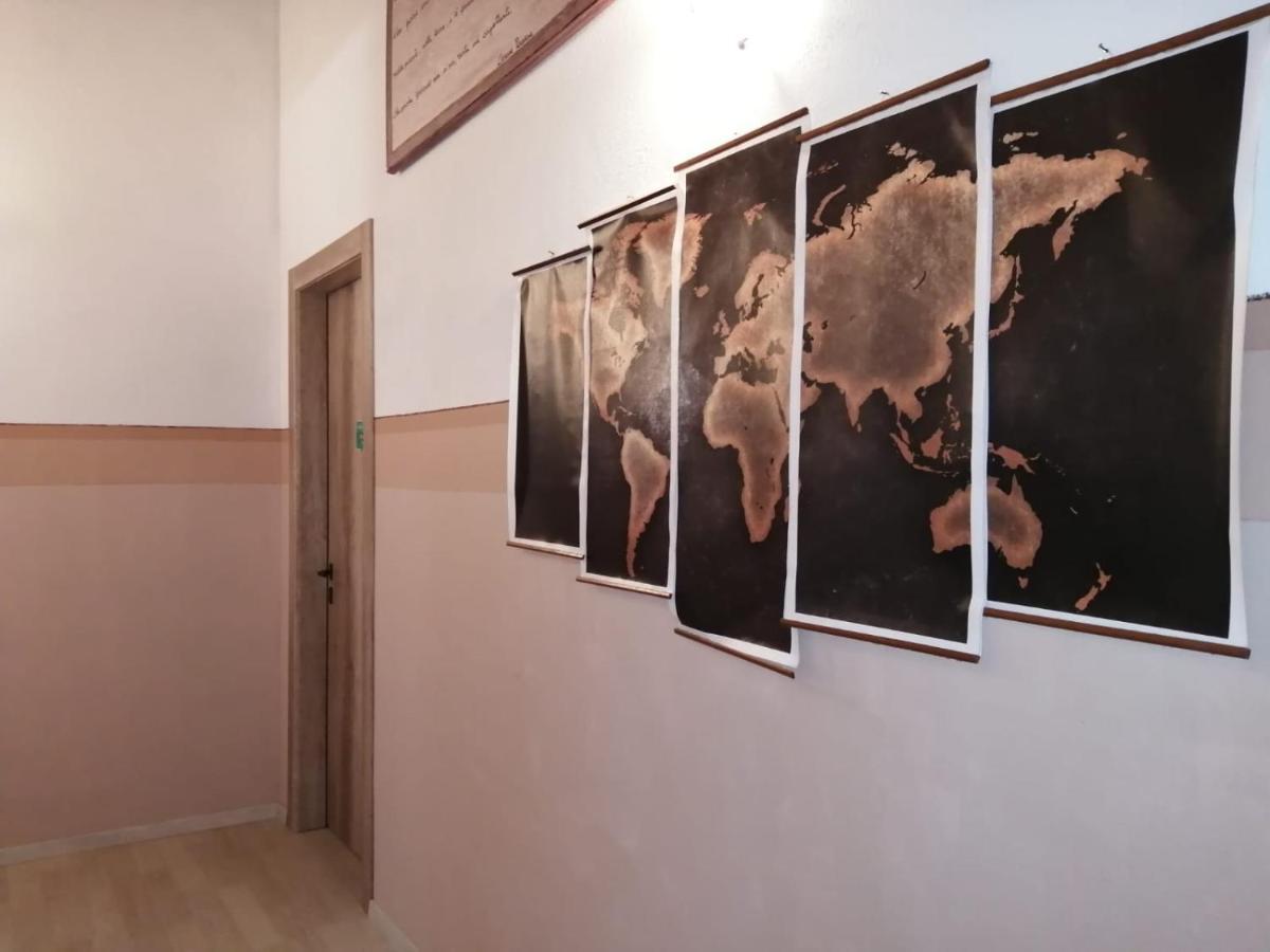 Vite Dipinte 1 Bilocale In Langa Apartman Novello Kültér fotó
